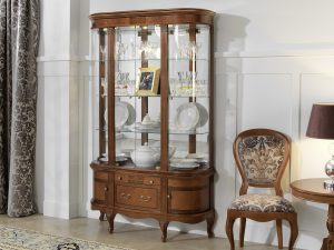 vitrina clásica en Valladolid Muebles y Decoración Valsero